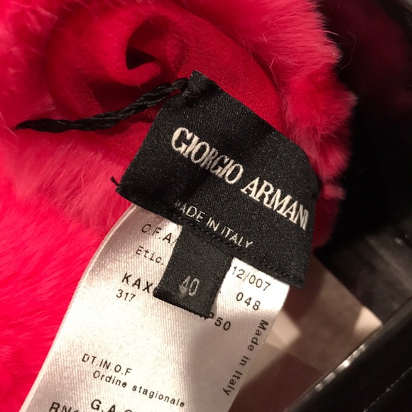 Giorgio Armani Pink color 100% Rabbit Fur Scarf - Picture 5 of 6